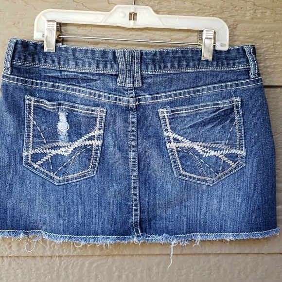 Rue21 Distressed denim mini skirt 7/8 - Picture 3 of 6